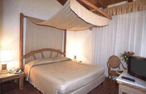 Hotel Villa Isabela SantʼAngelo Buitenkant foto